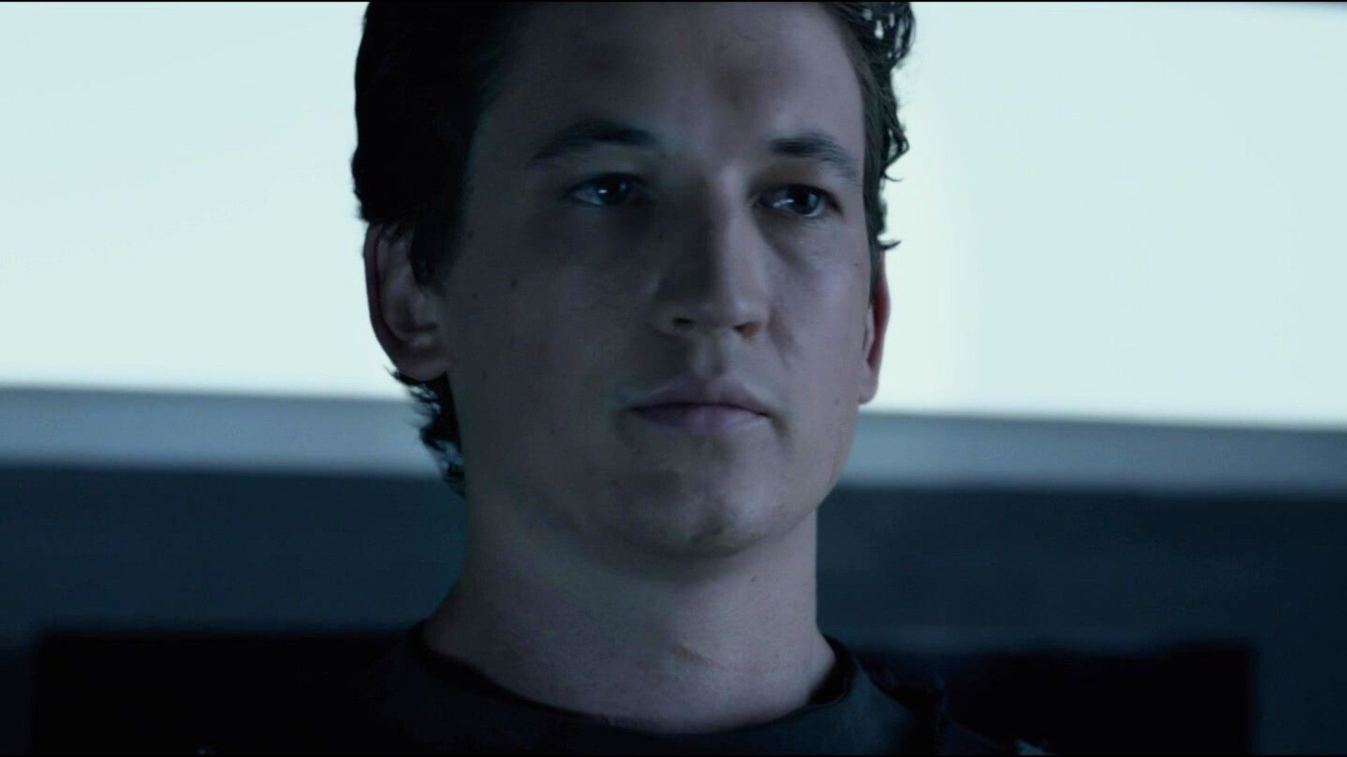 Miles teller ricorda la prima volta che ha visto il disastroso remake dei fantastici quattro: siamo in difficoltà Miles teller ricorda la prima volta che ha visto il disastroso remake dei fantastici quattro: siamo in difficoltà