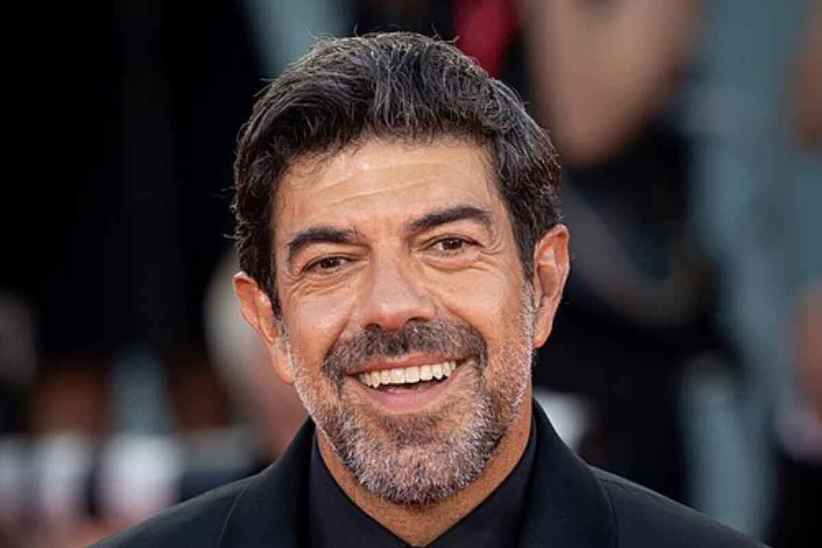 pierfrancesco favino e le imitazioni televisive la trappola nascosta