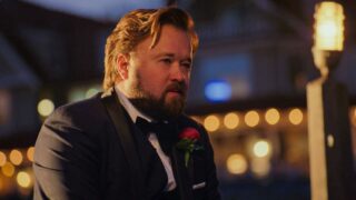 Poker face di rian johnson cancellata da peacock dopo due stagioni