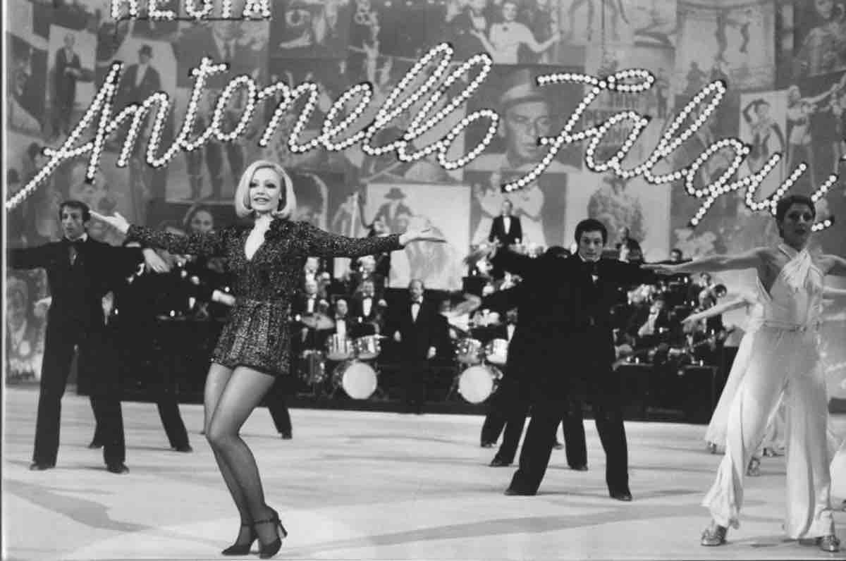 Antonello falqui e le mille luci del varietà scopri come rivoluzionare il sabato sera Antonello falqui e le mille luci del varietà scopri come rivoluzionare il sabato sera