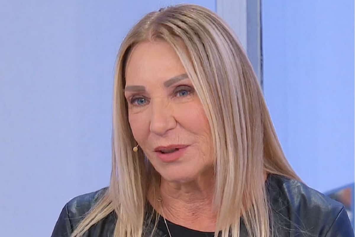 renata presti la dama tornata al trono over et224 lavoro e attrazione per mario lenti