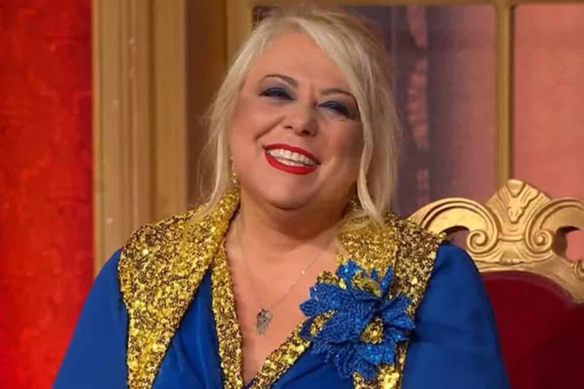 Milly Carlucci difende Rossella Erra da ridimensionamenti e conferma il ruolo in Ballando con le Stelle Milly Carlucci difende Rossella Erra da ridimensionamenti e conferma il ruolo in Ballando con le Stelle