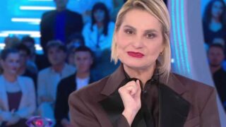 Grande fratello concorrente si spoglia davanti a tutti cosa è successo