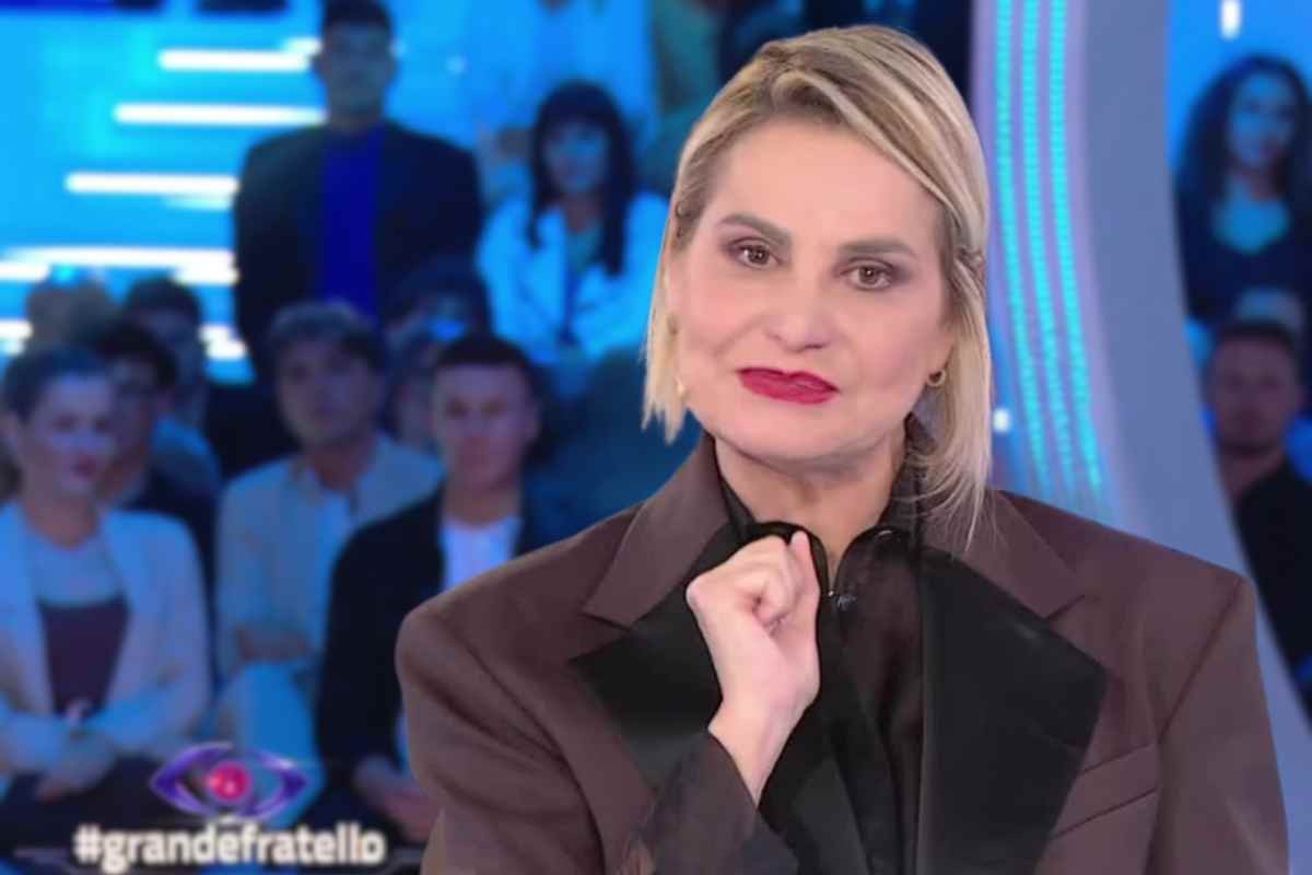 grande fratello concorrente si spoglia davanti a tutti cosa 232 successo da Jumptheshark.it grande fratello concorrente si spoglia davanti a tutti cosa 232 successo