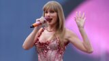 La vita di taylor swift come showgirl: vendite album record rotti e recensioni miste