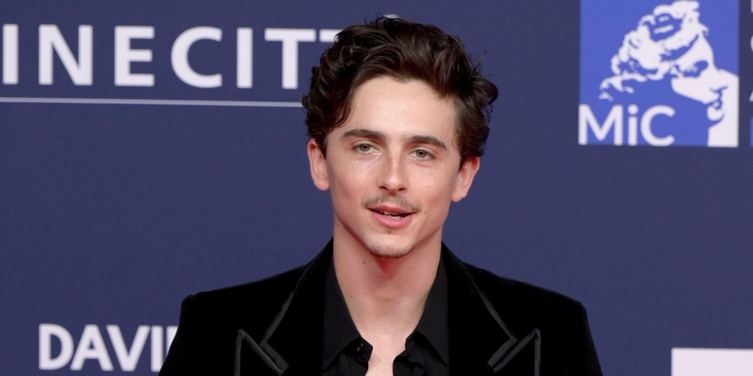 marty supreme trailer timoth233e chalamet interpreta un atleta oscuro in un dramma acclamato da oscar