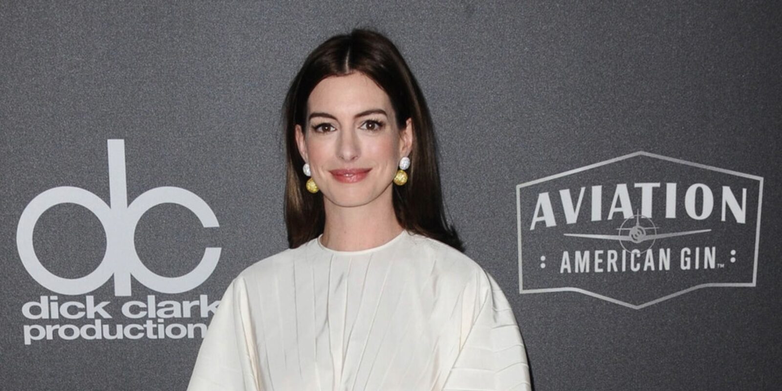 Film di anne hathaway tratto da colleen hoover dark e avvincente