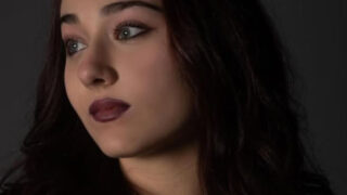 Figlia dei big della tv italiana compie 18 anni e si mostra al pubblico