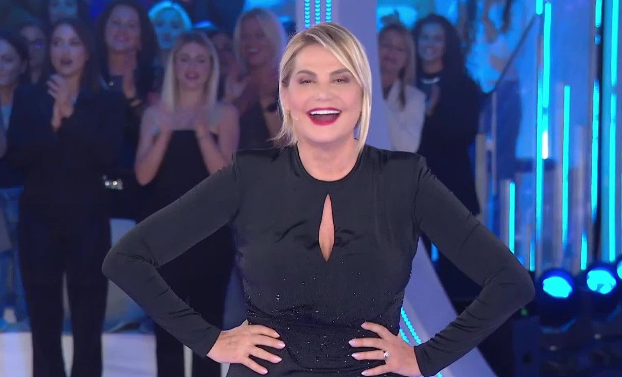 Grande fratello diretta 1 dicembre valentina incontra domenico chi viene eliminato secondo finalista