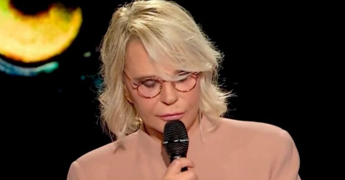 maria de filippi in lacrime durante intervista con francesca fagnani