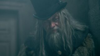 Guy pearce protagonista di successo in a christmas carol di fx