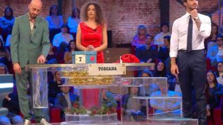 Affari tuoi quanto hanno vinto stasera 17 dicembre dopo un inizio difficile