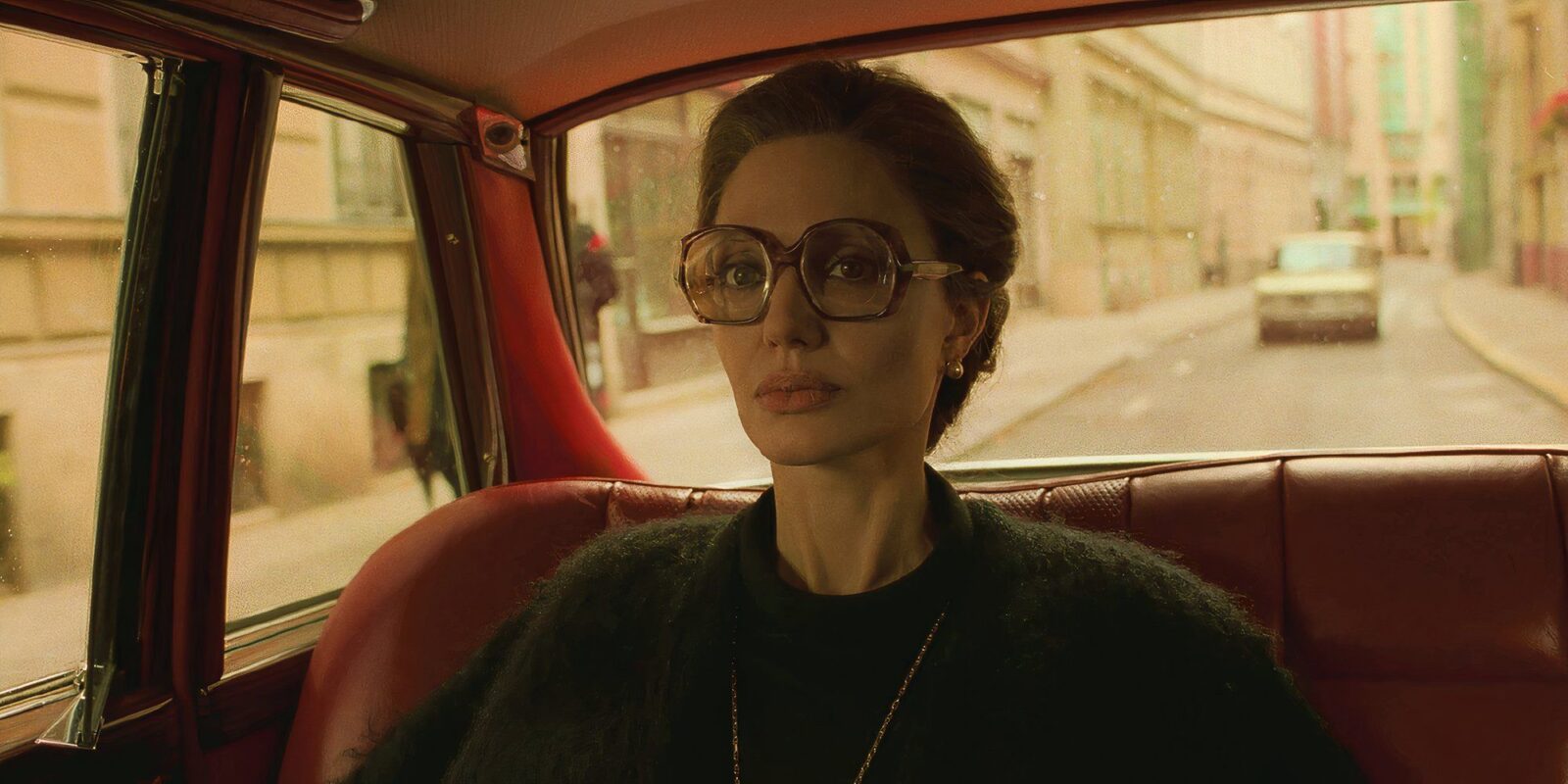 Angelina Jolie torna al gangster con film dopo 27 anni con regista rinomato Angelina Jolie torna al gangster con film dopo 27 anni con regista rinomato