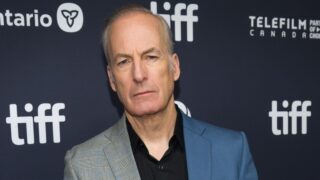 Trailer normale rivela come la città del Midwest di Bob Odenkirk si trasforma in un’area di guerra