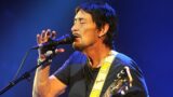 Chris Rea cantante di driving home for christmas muore a 74 anni