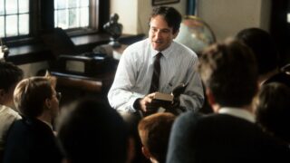 Ethan hawke ricorda robin williams e le sue battaglie in dead poets society