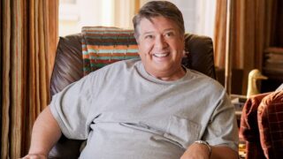 George actor si reincontra con i coopers nella seconda stagione di georgie e mandy