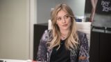 Hilary duff giovane diventa sensation globale su netflix con la commedia sul posto di lavoro
