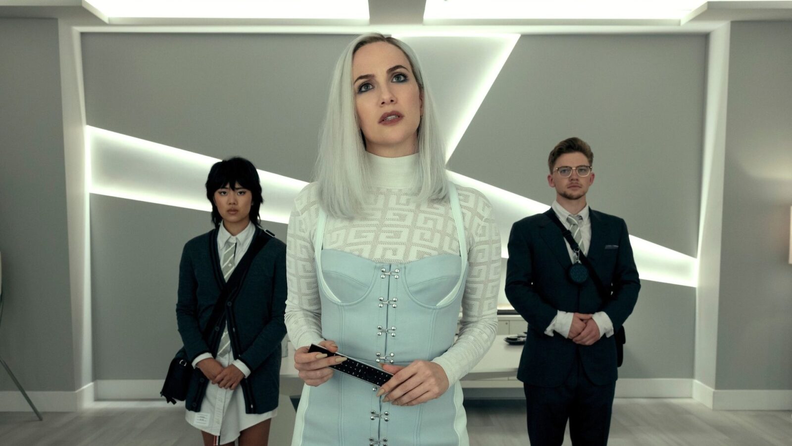 Serie di mike flanagan su prime video che sostituisce un classico di netflix 10/10