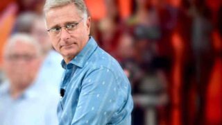 Il senso della vita in stallo e i problemi d orario di paolo bonolis cosa blocca la partenza
