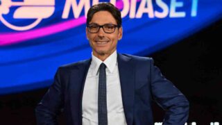 Pier silvio berlusconi conquista il primato sulla rai e valorizza la ruota della fortuna