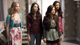 Le 6 dure verità di riguardare pretty little liars stagione 1 dopo 15 anni