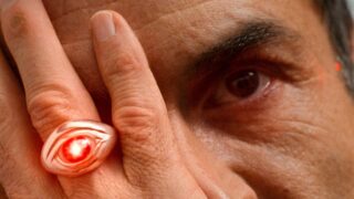 Riflessione in dead diamond recensione: un omaggio al genere stile james bond tra le gemme più rare