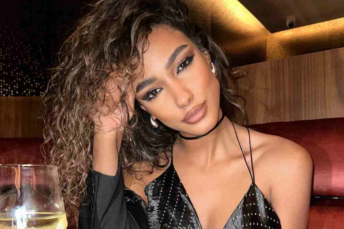 La ruota della fortuna foto inedite di samira con capelli lisci La ruota della fortuna foto inedite di samira con capelli lisci