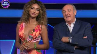 Samira sorprende gerry scotti con una frase inattesa che spiazza lo studio