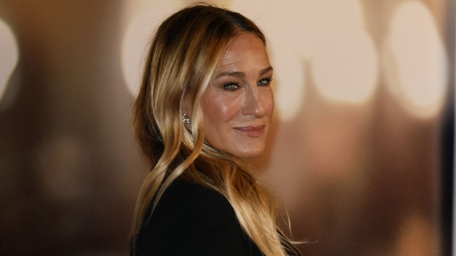 Creatore di sex and the city rivela che carrie e big non avrebbero dovuto stare insieme