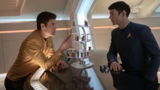 Thomas jane nel ruolo di bones mcoy in star trek strange new worlds scoprilo