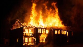 Uomo del new jersey arrestato per omicidio dopo aver cercato di salvare il vicino