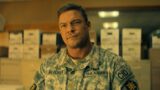 Joe cole recita al fianco di alan ritchson nel film navy seal di amazon