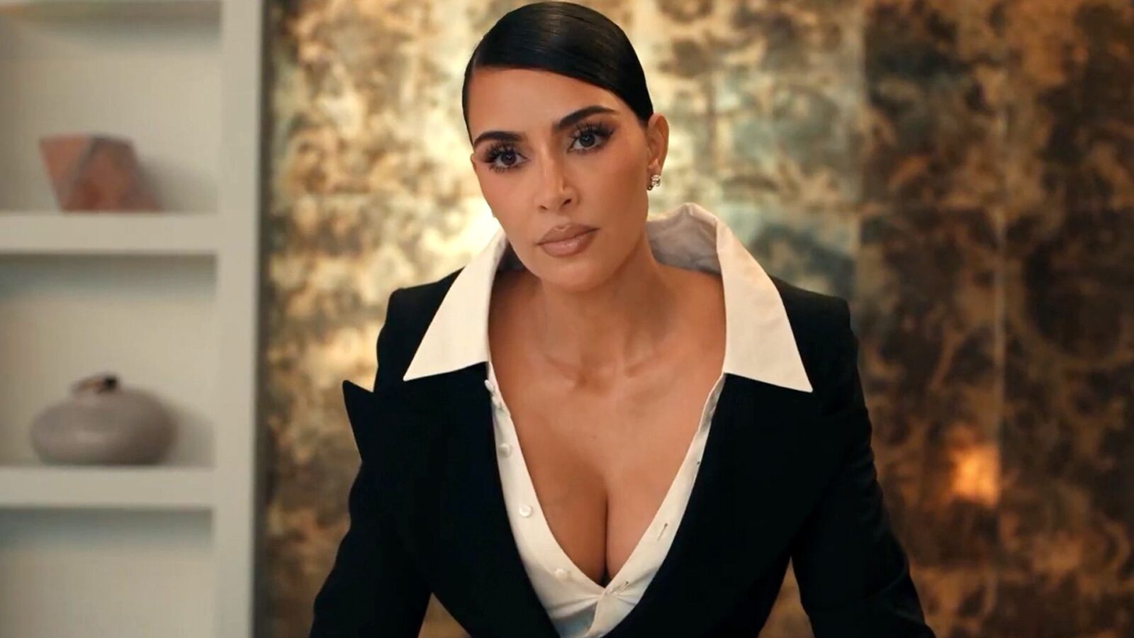 Kim kardashian pronta a esplodere per il comportamento di kanye west Kim kardashian pronta a esplodere per il comportamento di kanye west
