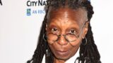 Whoopi goldberg risponde all’attacco di donald trump