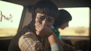Noah schnapp di stranger things suggerisce ai giovani attori di cercare terapia