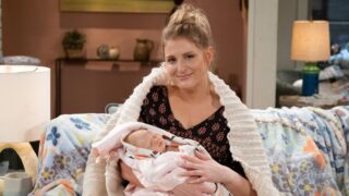 Meghan trainor accoglie il terzo figlio tramite una madre surrogata con il marito daryl sabara