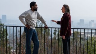 Wonder man recensione ridefinisce il genere dei supereroi con un profondo approfondimento sulle amicizie improbabili