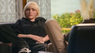 Billie eilish e david letterman mostrano compassione per il tic di tourette