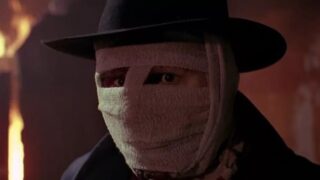 Horror supereroe iconico di 36 anni di liam neeson e sam raimi avrà un  seguito