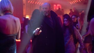 Shelter recensione jason statham agente dormiente ribelle nello stile bourne