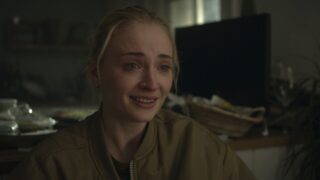 Steal di sophie turner esordio con punteggio solido su rotten tomatoes
