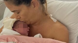 Volto di canale 5 diventa mamma e svela il nome della piccola