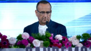 Carlo conti si scusa in diretta per quanto accaduto ieri sera