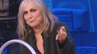 Alessandra celentano impone una nuova regola agli allievi di amici 25 che fa discutere