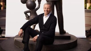 Disney prossimo ceo rivelato mentre bob iger si prepara a dimettersi