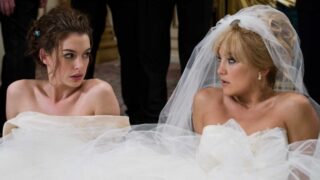 Anne hathaway commedia da 155 milioni avrà remake tv con emma roberts 17 anni dopo