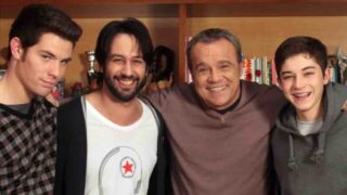 I cesaroni: data di partenza slitta ancora, i fan chiedono chiarezza e spunta anche uno striscione