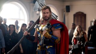Chris hemsworth ammette che thor love and thunder ha esagerato con la comicità