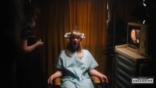 Honey bunch recensione: l’horror pastiche veste l’influenza estetica degli anni settanta sulle spalle imbottite per un effetto coinvolgente ma stancante